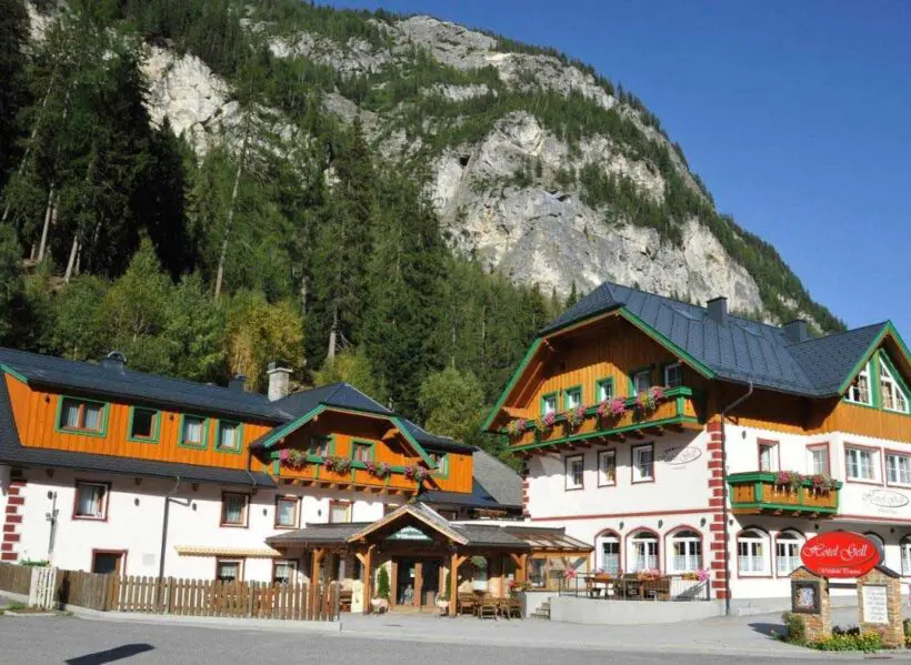 Route99 Motorcycle Store - Mitgliedsbetrieb Hotel Gell Route99 Motorcycle Store - Mitgliedsbetrieb Hotel Gell